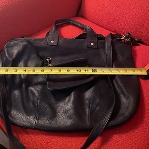 CLARE VIVIER MESSENGER CROSSBODY BAG BLACK